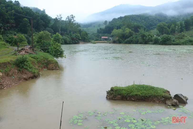 Đập Khe Nải “rệu rã”, người dân huyện miền núi Hà Tĩnh canh cánh nỗi lo 