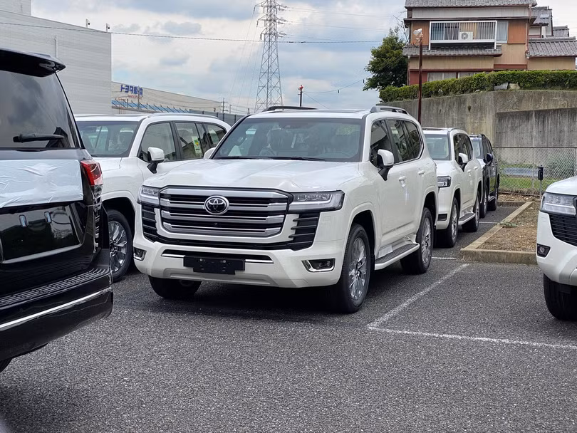 Toyota Land Cruiser 2021 sẽ được ra mắt vào tuần sau