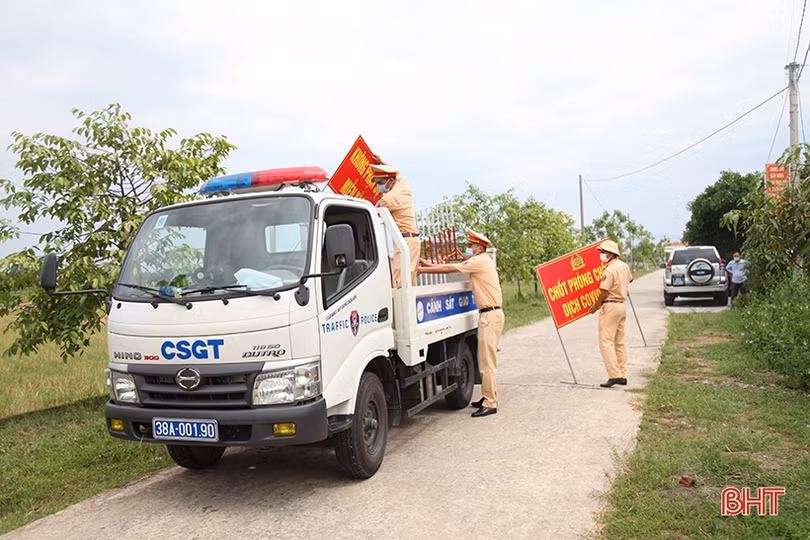 Hà Tĩnh phong tỏa một phần thôn có vợ chồng nhiễm Covid-19 ở Thạch Hà