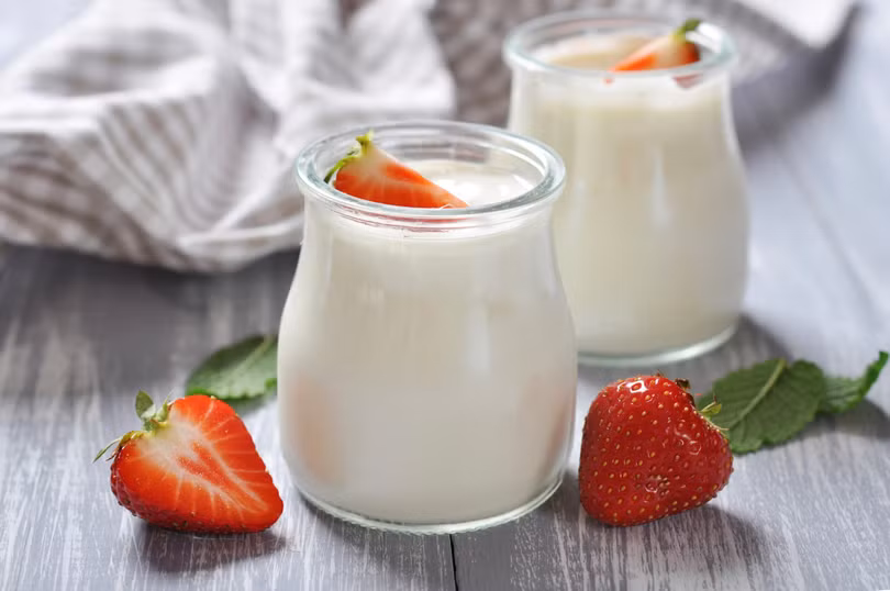 Nên ăn sữa chua trước hay sau khi ăn sáng?