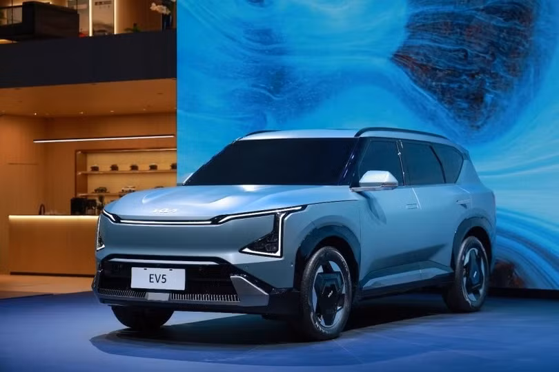 Xe điện Kia EV5 chính thức ra mắt, giá từ 526 triệu đồng
