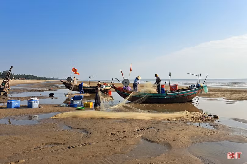 Mừng Quốc khánh, ngư dân Nghi Xuân hăng say bám biển