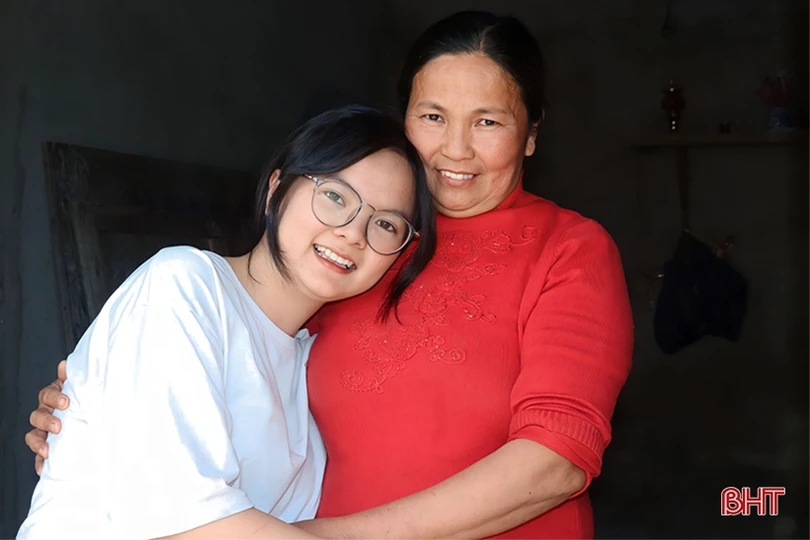 Nữ sinh nghèo hiếu học ở Hà Tĩnh được đặc cách vào Học viện Chính trị Công an nhân dân