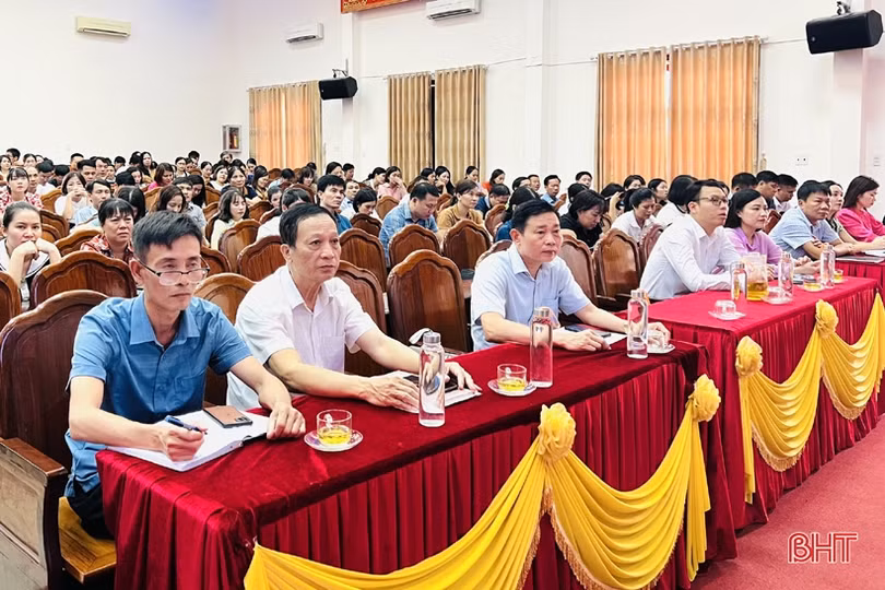 Cung cấp thêm tư liệu lịch sử cho cán bộ Hương Sơn