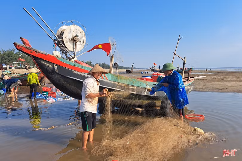 Mừng Quốc khánh, ngư dân Nghi Xuân hăng say bám biển