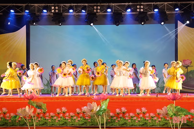 “Giai điệu mùa thu” chào mừng Quốc khánh tại thành phố Hà Tĩnh