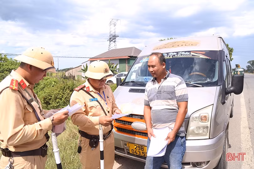 Hà Tĩnh xử lý nghiêm xe container, xe khách vi phạm an toàn giao thông