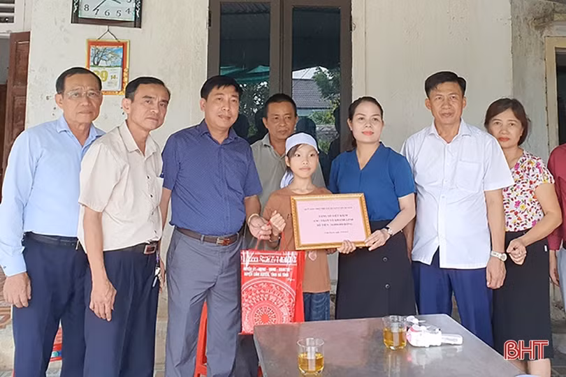 MS 2317: Nỗi đau một năm mất 3 người thân của bé gái ở Cẩm Xuyên 