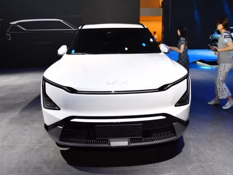 Xe điện Kia EV5 chính thức ra mắt, giá từ 526 triệu đồng