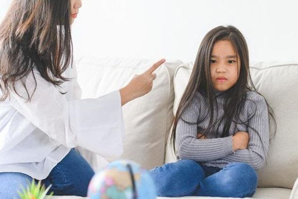 5 kiểu mẹ gây khiếm khuyết tâm lý suốt đời cho trẻ