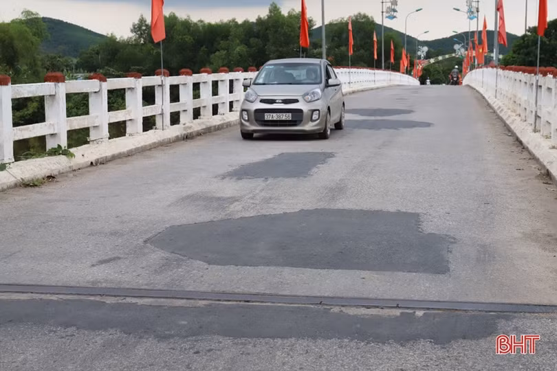 Cầu Bà Nậm ở Hương Sơn đã được thay mới