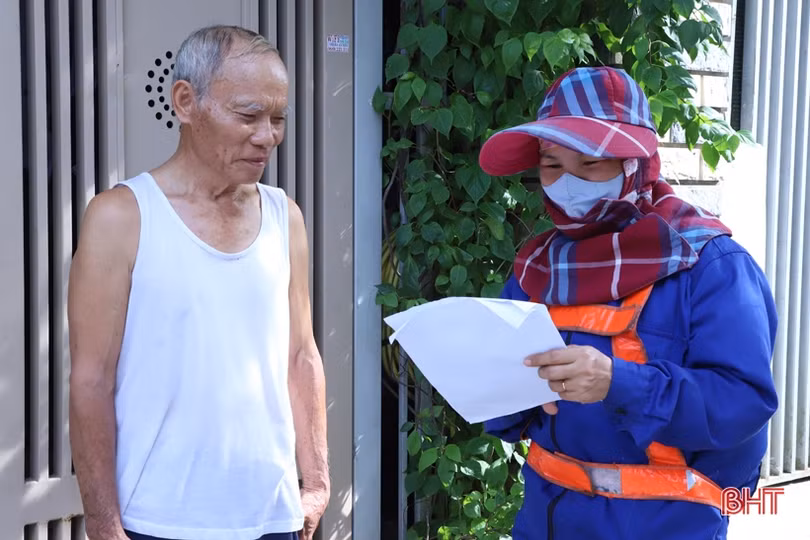 Nữ công nhân môi trường với nhiều sáng kiến làm đẹp phố phường