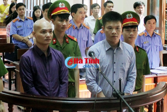 Thế chấp xe máy "giả" để thuê ô tô rồi đưa ra Vinh cầm cố lấy tiền xài ảnh 1