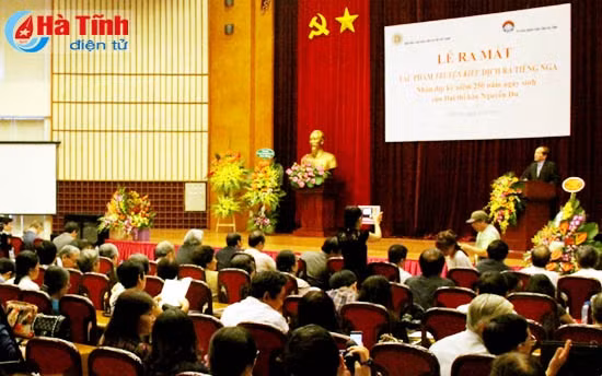 Ra mắt tác phẩm Truyện Kiều dịch ra tiếng Nga ảnh 1