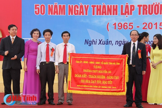 Trường THPT Nguyễn Du, THPT Hồng Lĩnh kỷ niệm ngày thành lập ảnh 5