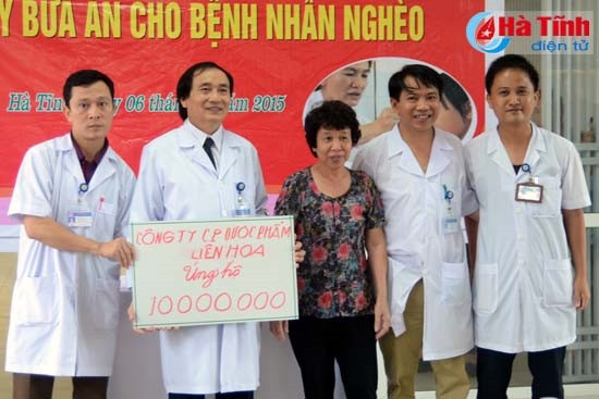 Gần 300 triệu đồng ủng hộ "Bữa ăn cho bệnh nhân nghèo" ảnh 6
