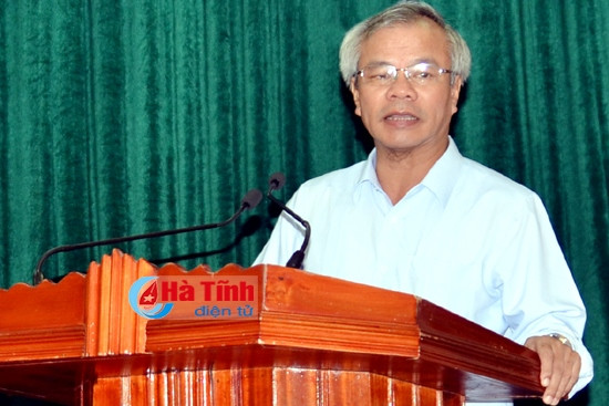 Phó Bí thư Tỉnh ủy Trần Nam Hồng: Đề nghị báo chí bám sát tình hình để kịp thời biểu dương, tôn vinh những điển hình, việc tốt cũng như những hạn chế cần được tháo gỡ nhằm thực hiện tốt chức năng định hướng dư luận. Phó Bí thư Tỉnh ủy Trần Nam Hồng: Đề nghị báo chí bám sát tình hình để kịp thời biểu dương, tôn vinh những điển hình, việc tốt cũng như những hạn chế cần được tháo gỡ nhằm thực hiện tốt chức năng định hướng dư luận.