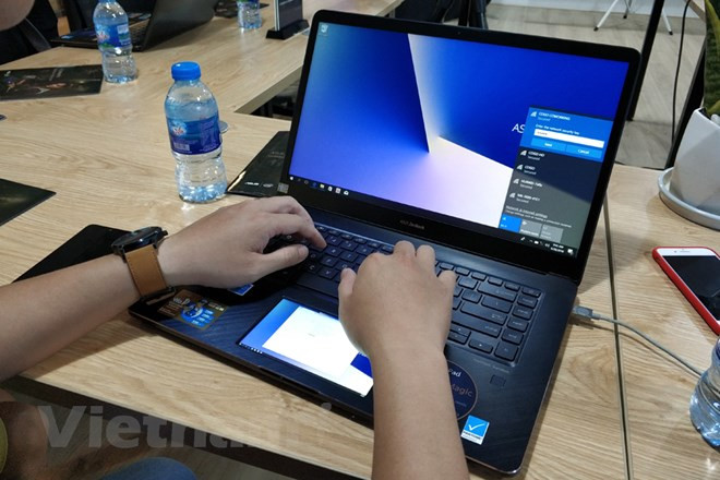 Cận cảnh laptop ZenBook Pro, giá cao “ngất ngưởng” của ASUS