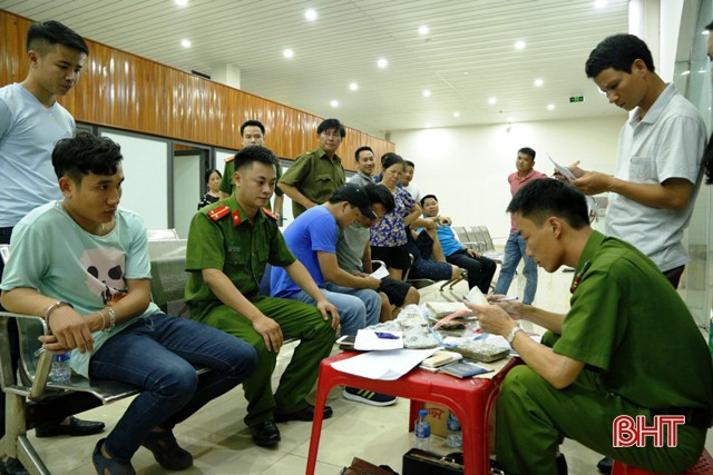 Tóm gọn 2 đối tượng người Lào vận chuyển lượng lớn ma túy vào Hà Tĩnh