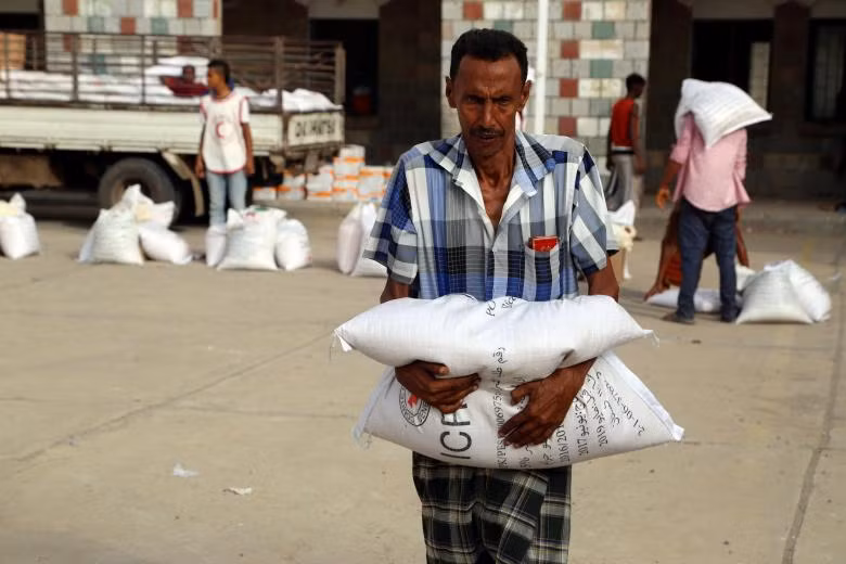 Người dân chạy trốn khỏi các cuộc xung đột ở Yemen