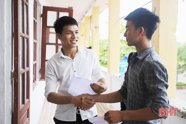 Sáng nay, hơn 16 ngàn thí sinh Hà Tĩnh bắt đầu kỳ thi THPT quốc gia