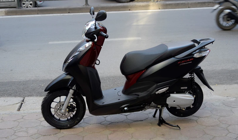 Honda Lead phiên bản kỷ niệm 10 năm giá 39,8 triệu đồng về đại lý