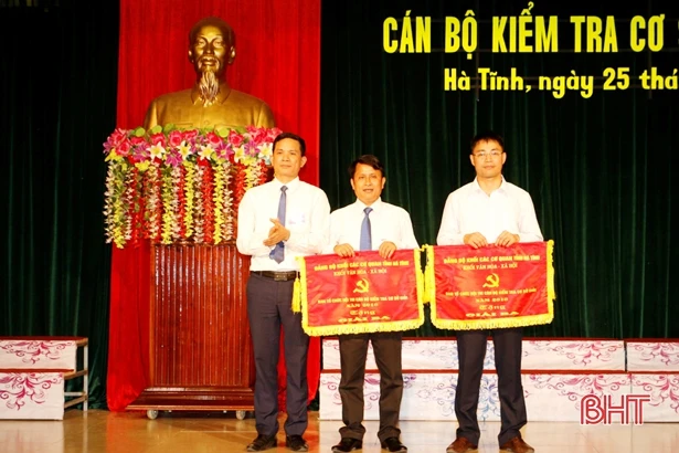 Sở Y tế giành giải nhất hội thi cán bộ kiểm tra cơ sở giỏi khối VH-XH