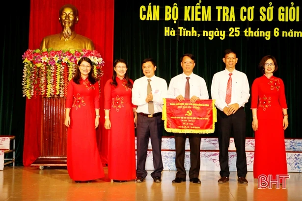 Sở Y tế giành giải nhất hội thi cán bộ kiểm tra cơ sở giỏi khối VH-XH