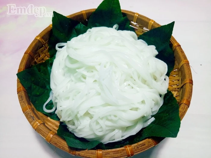 Bún mực giòn dai, cực ngon cho ngày cuối tuần sum họp