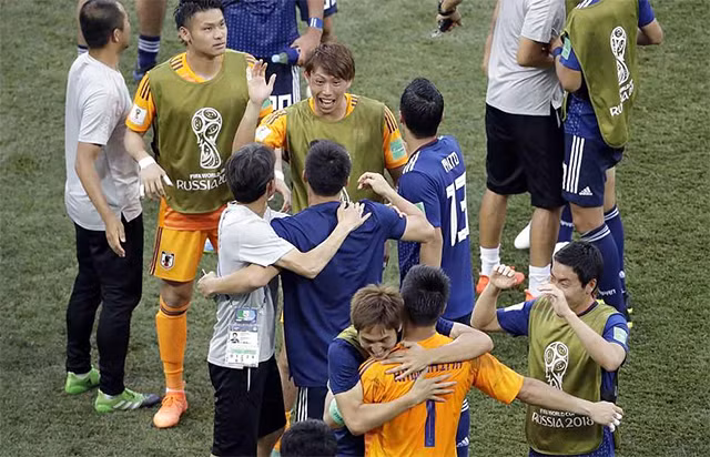 Samurai hú hồn đi tiếp, đại diện châu Phi ngậm ngùi chia tay