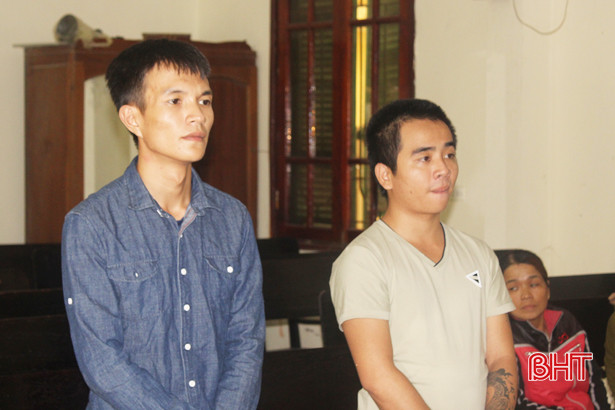 Cặp “chiến hữu” thuê 3 ô tô, cầm cố lấy tiền đánh bạc