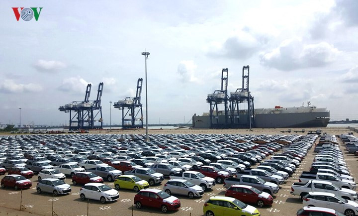 cận cảnh lô xe toyota và mitsubishi hưởng thuế 0% về việt nam hình 8 Cận cảnh lô xe Toyota và Mitsubishi miễn thuế đầu tiên về Việt Nam