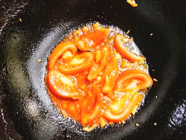 Cả nhà xuýt xoa với món sườn sốt dứa chua ngọt vừa thơm vừa mềm