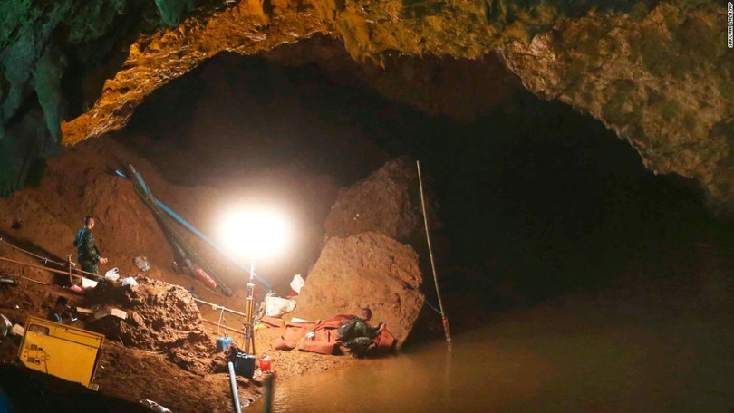 Hành trình chạy đua thời gian tìm kiếm đội bóng thiếu niên Thái Lan mất tích ảnh 3 Hành trình chạy đua thời gian tìm kiếm đội bóng thiếu niên Thái Lan mất tích