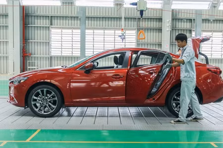 Xe lắp ráp và nhập khẩu - cuộc đua không cân sức tại Việt Nam