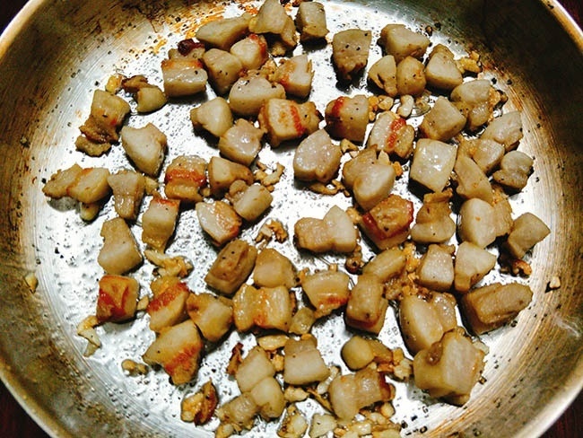 Tóp mỡ lắc muối ớt làm cực dễ, ăn hoài không chán