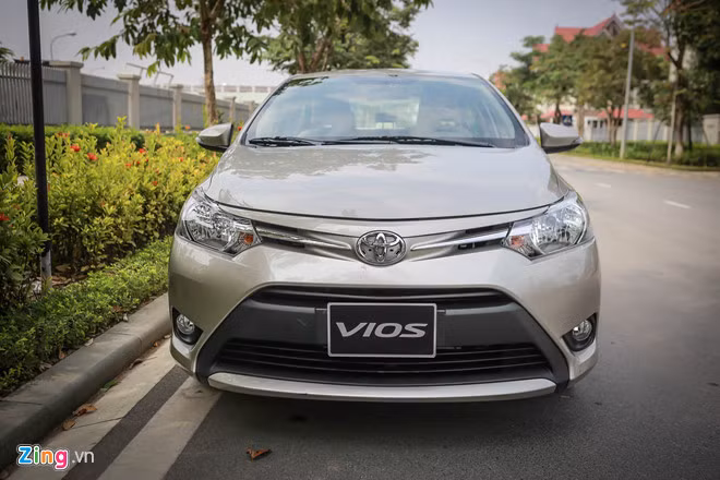 Giá ôtô biến động trước ngày xe nhập khẩu ồ ạt đổ bộ Việt Nam