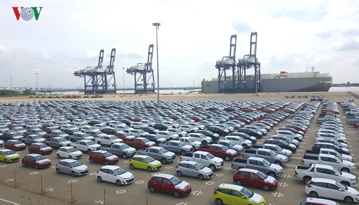 cận cảnh lô xe toyota và mitsubishi hưởng thuế 0% về việt nam hình 6 Cận cảnh lô xe Toyota và Mitsubishi miễn thuế đầu tiên về Việt Nam