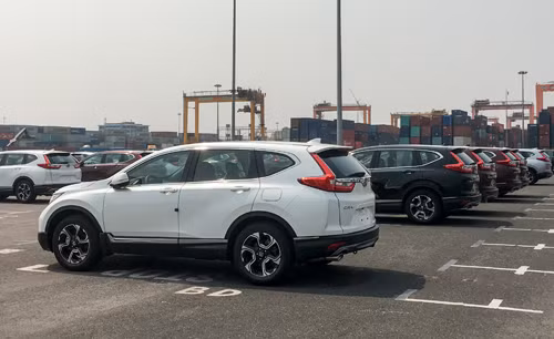 Xe lắp ráp và nhập khẩu - cuộc đua không cân sức tại Việt Nam