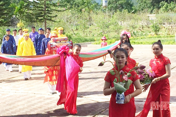Trưng bày “Diều Hải Thượng” tại nhà thờ Đại danh y Lê Hữu Trác