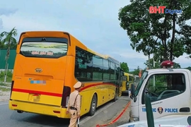 Phạt 140 triệu đồng 2 xe khách giường nằm chở quá tải