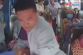 Vụ xô xát giữa 2 tài xế xe khách 