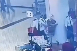 Đi siêu thị mua đồ, nữ điều dưỡng lao tới cứu bác bảo vệ ngừng tim