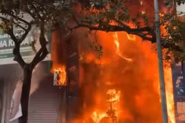 Cháy dữ dội nhà 7 tầng, chủ nhà hoảng loạn nhảy từ tầng cao xuống