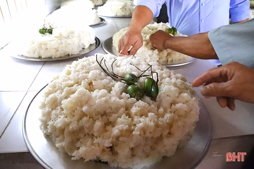 Độc đáo cuộc thi xôi đẹp ngày rằm tháng Giêng ở Nghi Xuân