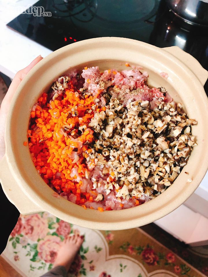 Cách làm bắp cải cuộn thịt sốt nấm hương ngon khó cưỡng