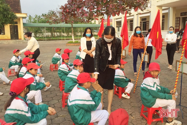 Giúp học sinh, phụ huynh Thạch Hà nhận thức đầy đủ, phòng chống hiệu quả dịch nCoV