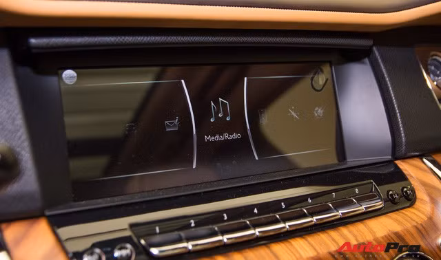 Cận cảnh Rolls-Royce Cullinan chính hãng và những điều ít biết về mẫu SUV nhà giàu giá hơn 32 tỷ