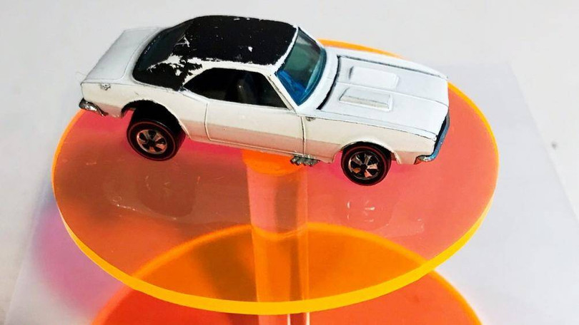 Kỳ lạ với chiếc xe mô hình có giá đắt hơn cả xe thật