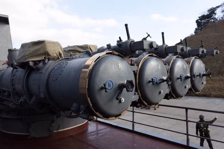 Sức mạnh hủy diệt của siêu tàu ngầm hạt nhân nặng nhất thế giới